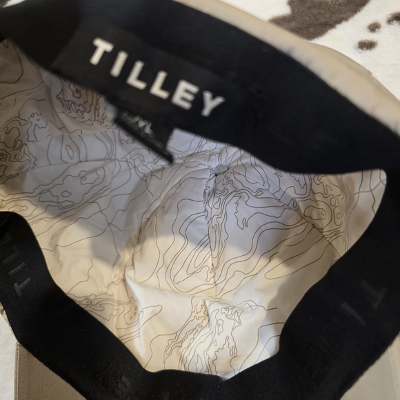Tilley Men’s Light Beige Performance Cap - Picture 8 of 8